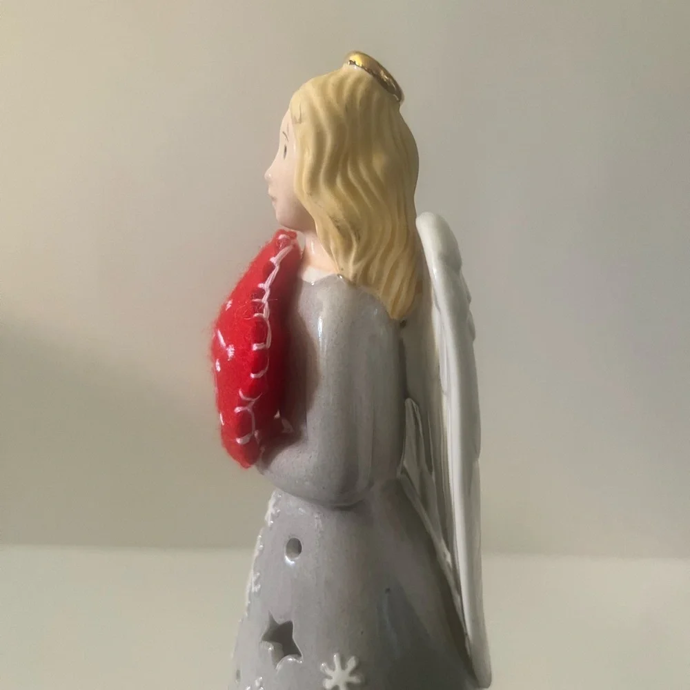 Lenox making figurine